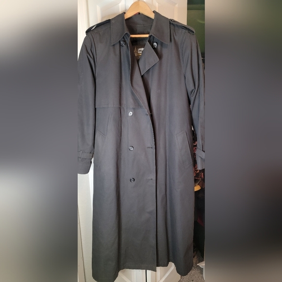 Vintage womans  London Fog trench coat in black size 16. Thinslated 3M lining. - Picture 1 of 8